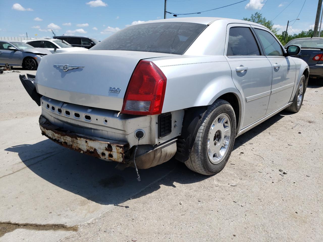 Photo 4 from auction – 2005 CHRYSLER 300 TOURIN with VIN 2C3AA53G55H171504
