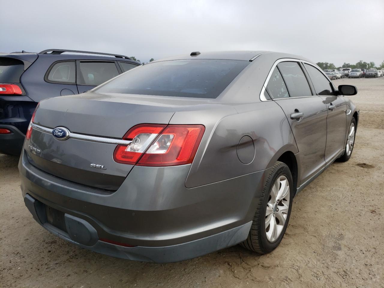 Photo 4 from auction – 2011 FORD TAURUS SEL with VIN 1FAHP2EW7BG178785