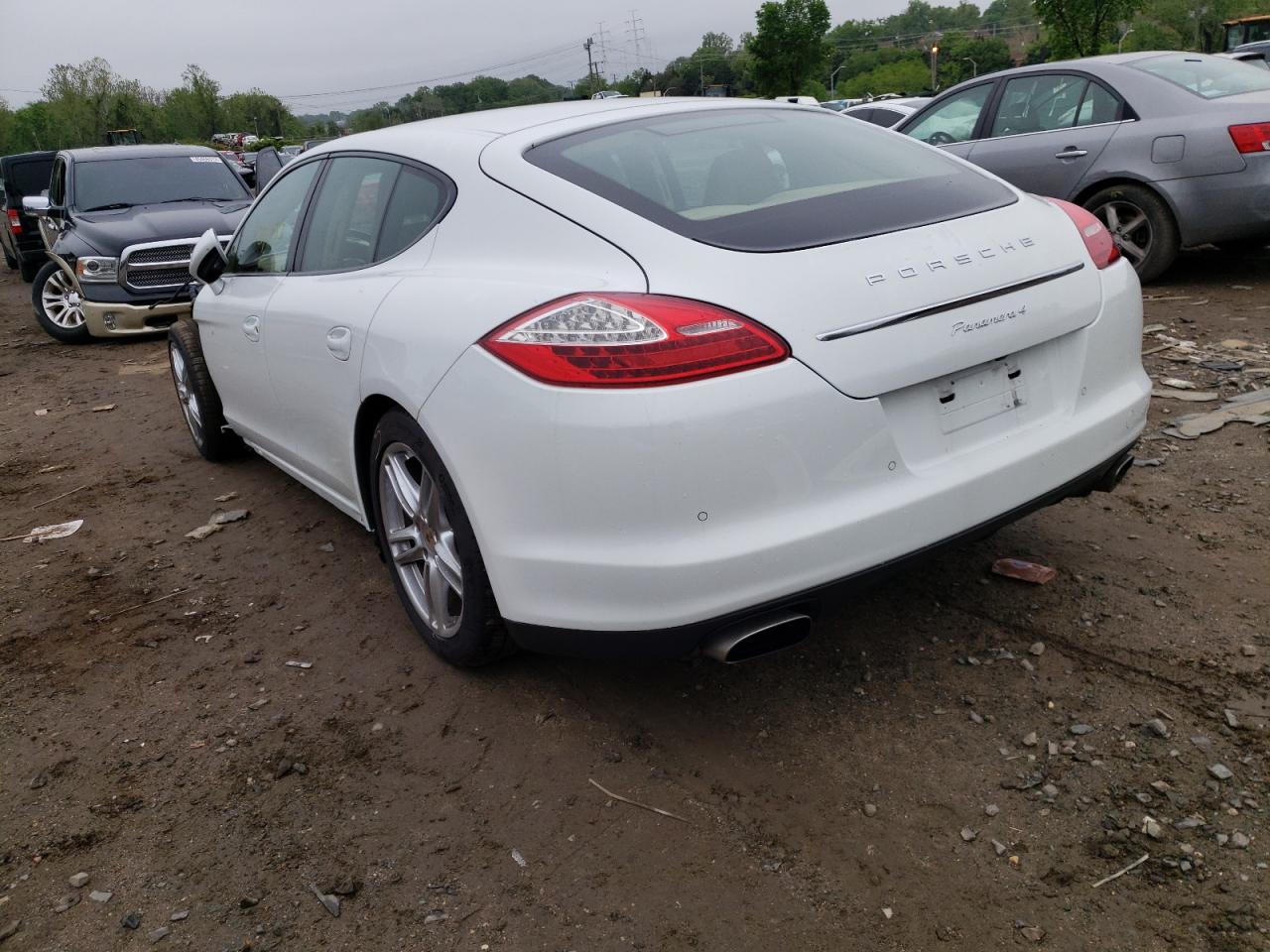 Photo 3 from auction – 2013 PORSCHE PANAMERA with VIN WP0AA2A73DL011202