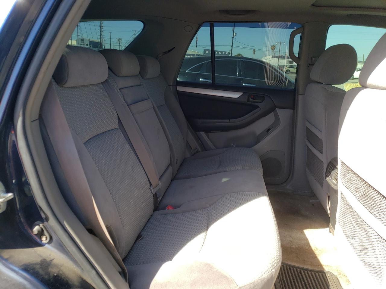 Photo 6 from auction – 2004 TOYOTA 4RUNNER SR with VIN JTEBT14R348016601