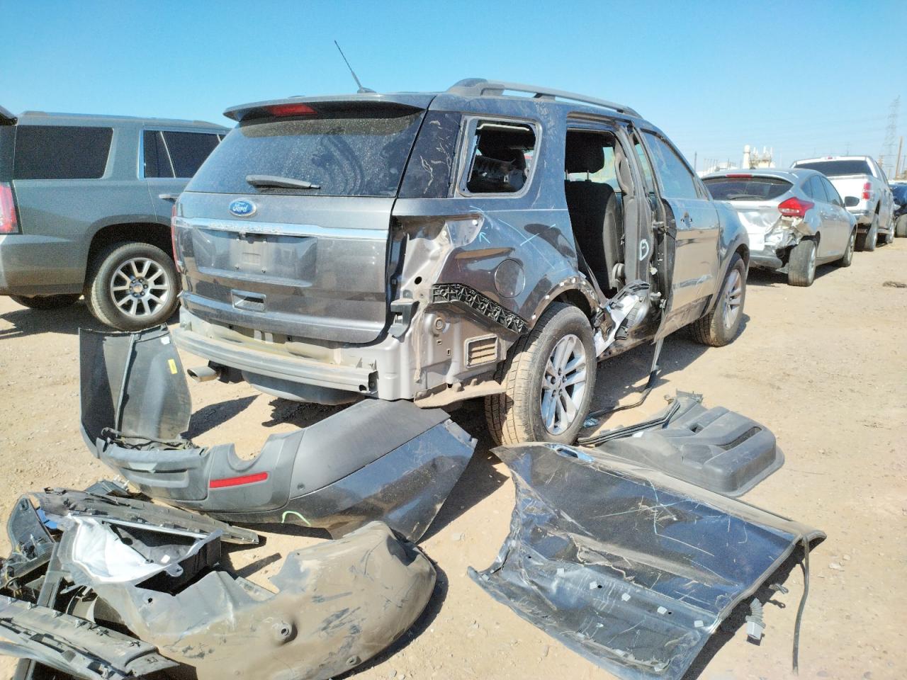 Photo 4 from auction – 2015 FORD EXPLORER X with VIN 1FM5K7D88FGC15923