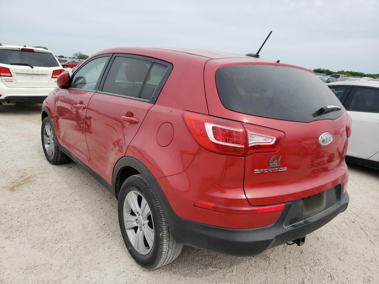 Photo 3 from auction – 2012 KIA SPORTAGE L with VIN KNDPBCA27C7216904