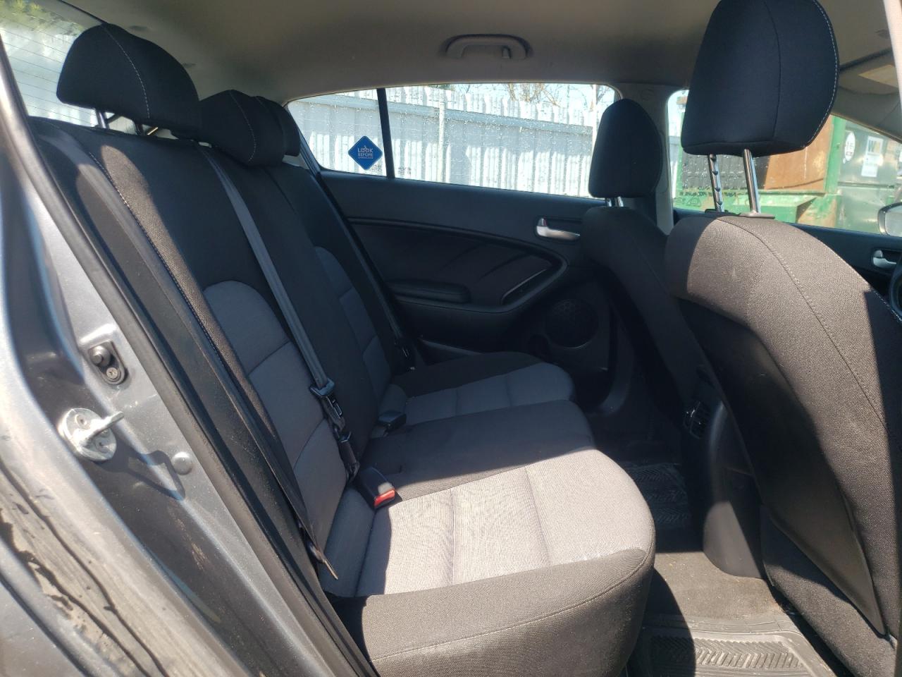 Photo 6 from auction – 2016 KIA FORTE LX with VIN KNAFK5A8XG5624663