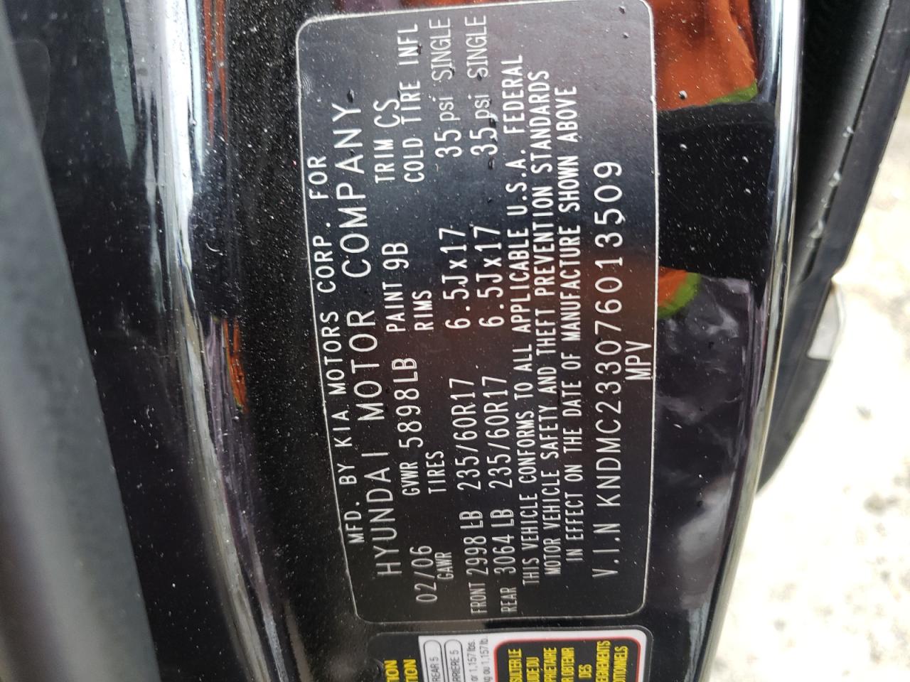 Photo 9 from auction – 2007 HYUNDAI ENTOURAGE with VIN KNDMC233076013509