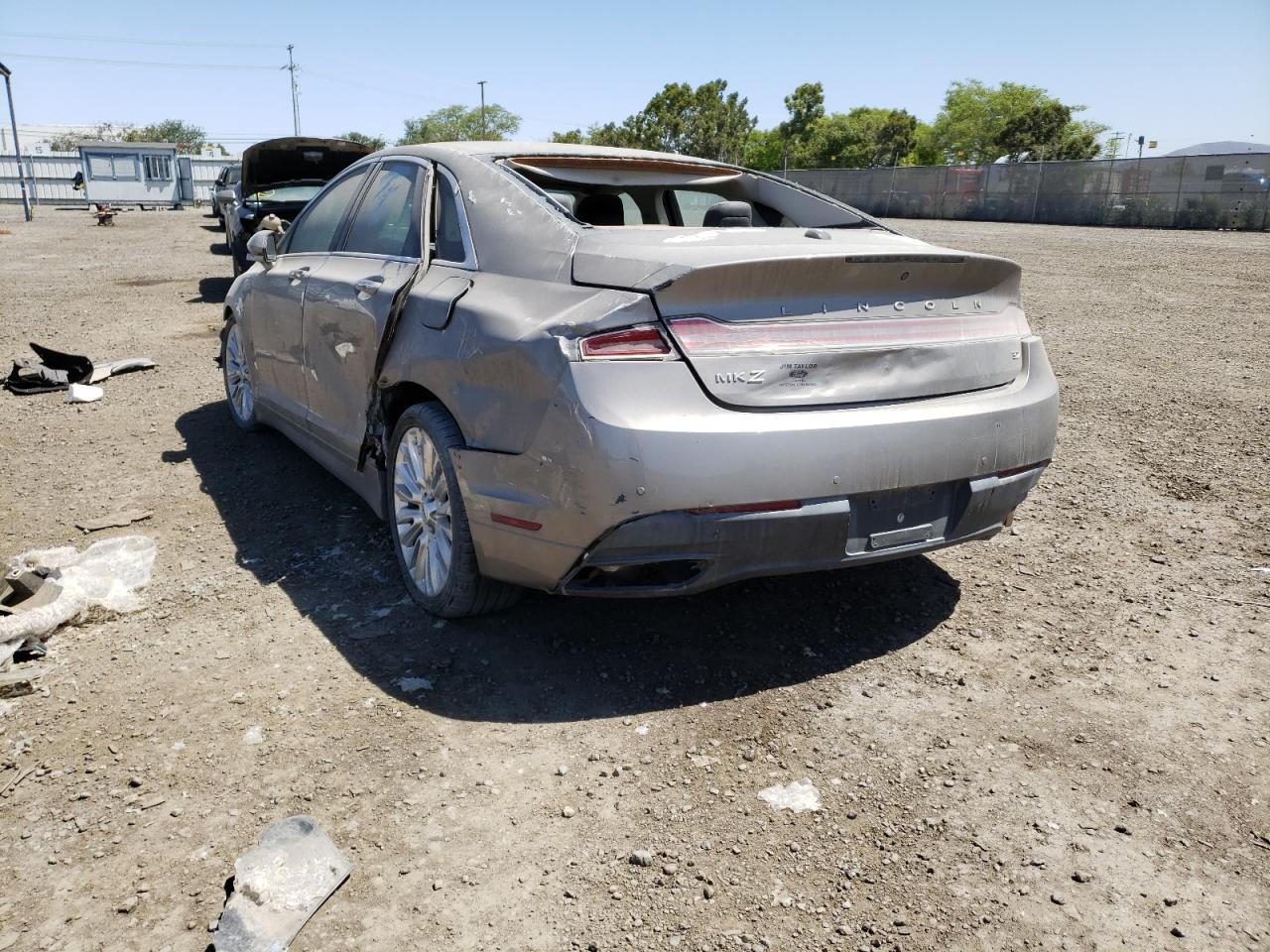 Photo 3 from auction – 2016 LINCOLN MKZ with VIN 3LN6L2GK2GR607690