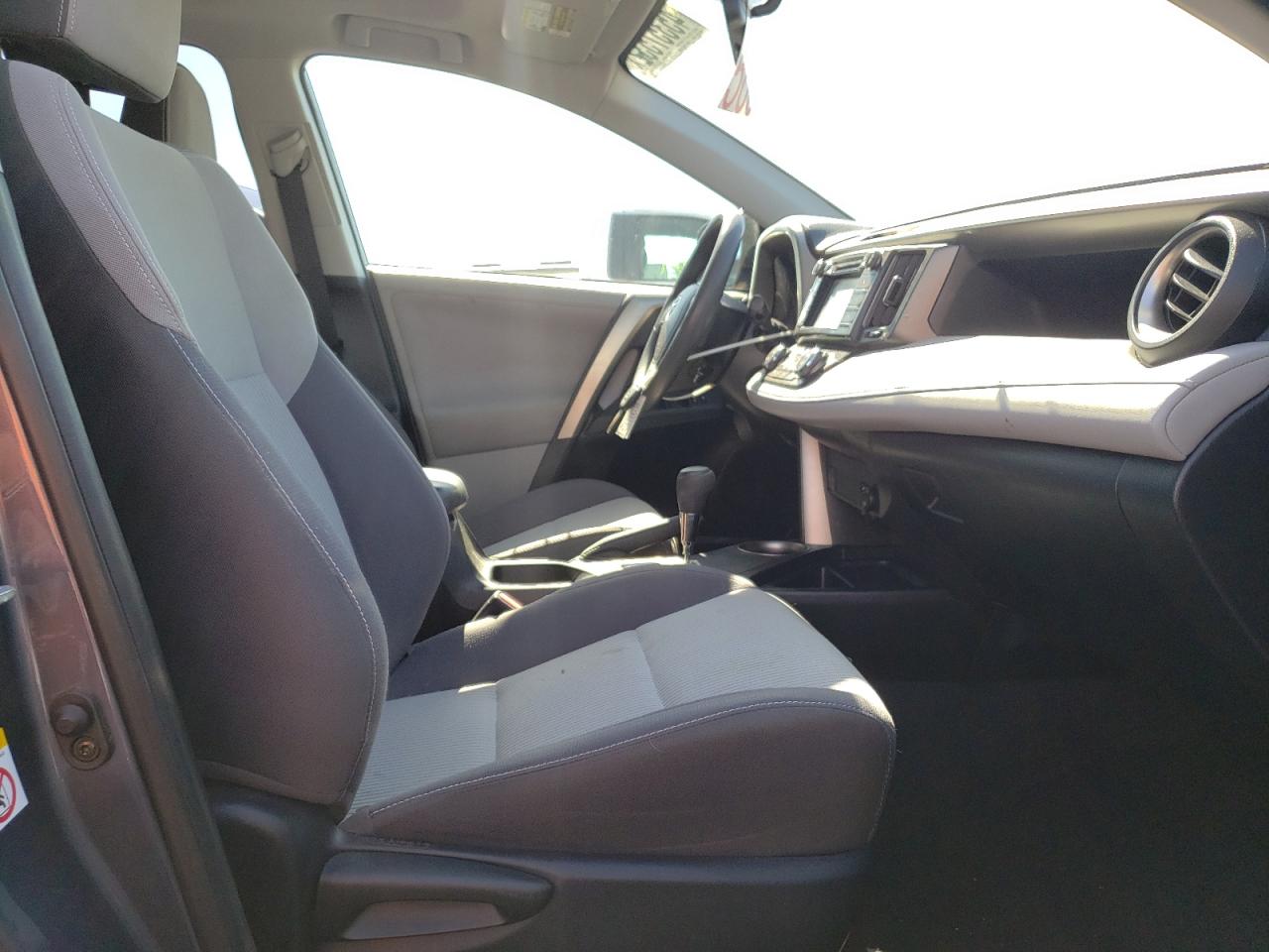 Photo 5 from auction – 2013 TOYOTA RAV4 XLE with VIN JTMRFREV6DD014501