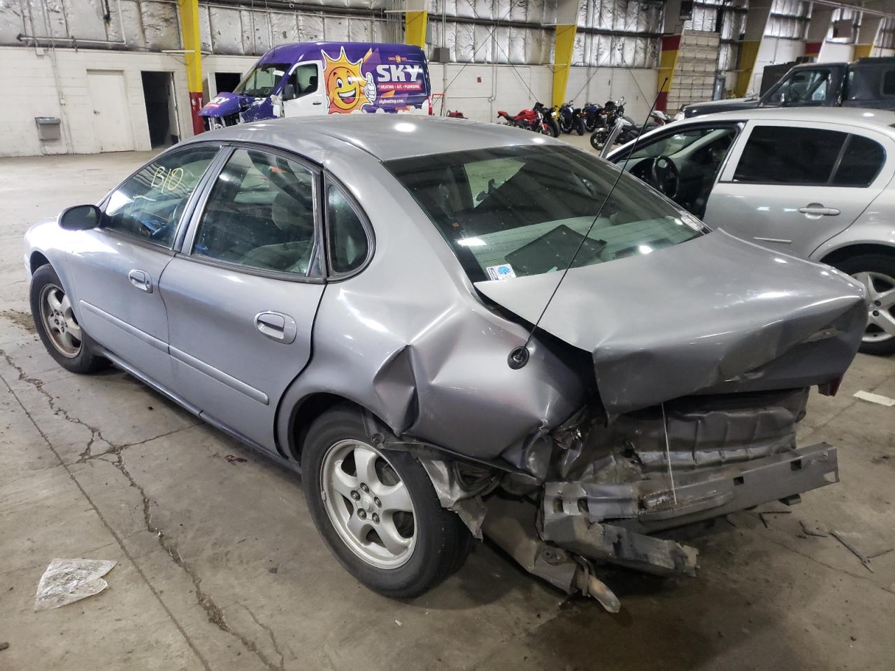 Photo 3 from auction – 2006 FORD TAURUS SE with VIN 1FAFP53U36A144779
