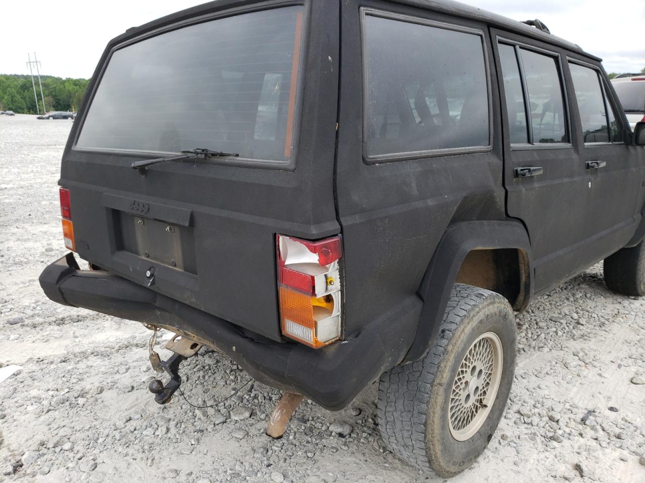 Photo 9 from auction – 1996 JEEP CHEROKEE C with VIN 1J4FJ78S2TL311447
