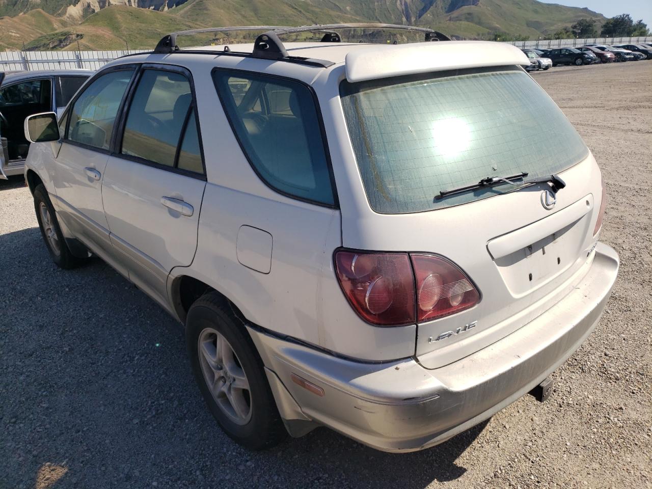 Photo 3 from auction – 1999 LEXUS RX 300 with VIN JT6HF10U4X0090880