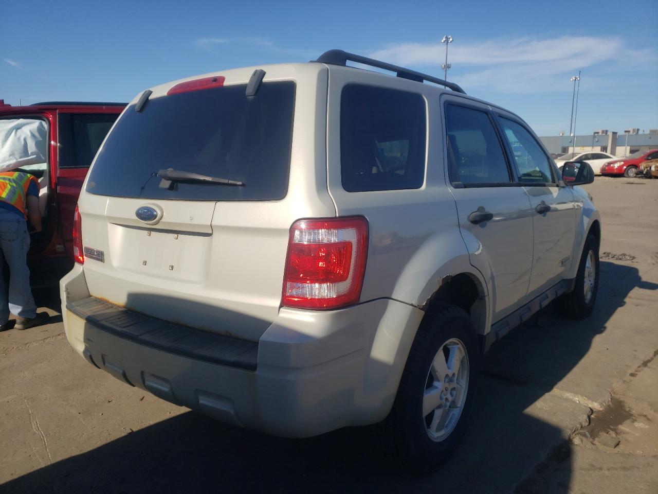 Photo 4 from auction – 2008 FORD ESCAPE XLT with VIN 1FMCU03Z38KC70542