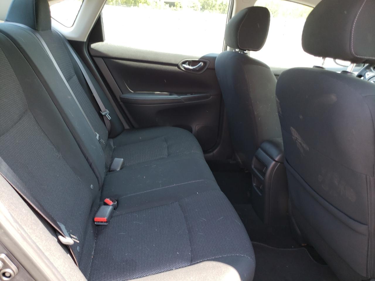 Photo 6 from auction – 2019 NISSAN SENTRA S with VIN 3N1AB7AP2KY360448