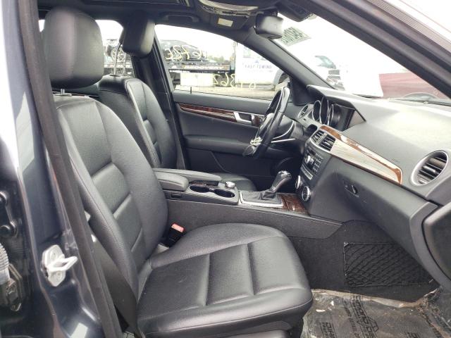 Photo 5 from auction – 2013 MERCEDES-BENZ C-CLASS with VIN WDDGF8AB4DA821975