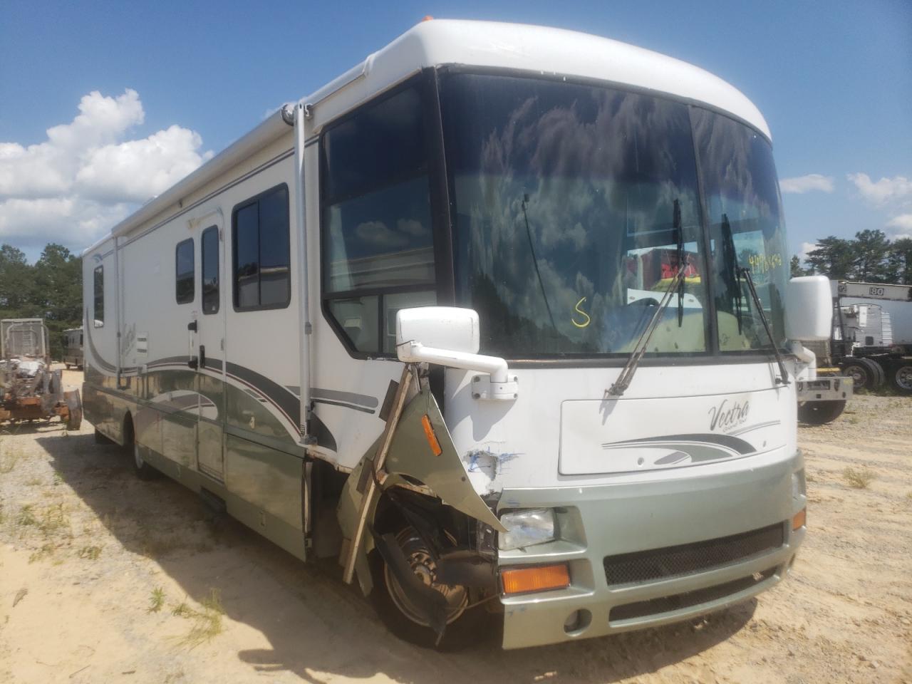 Photo 1 from auction – 1997 CHEVROLET P30 with VIN 1GBLP37J4V3311658