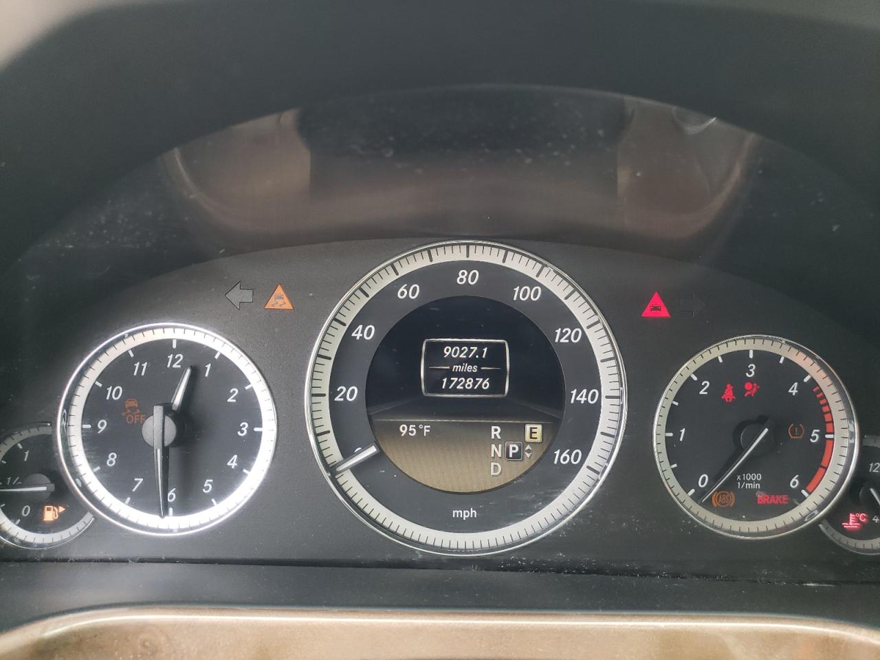 Photo 8 from auction – 2011 MERCEDES-BENZ E 350 BLUE with VIN WDDHF2EB1BA508228