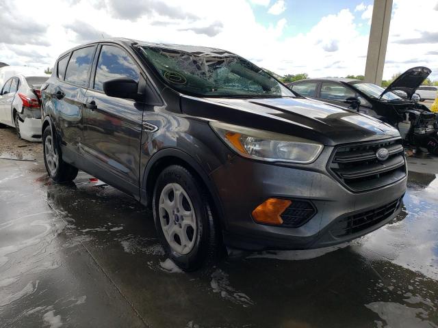 FORD ESCAPE S 2017 مع رقم تعريف المركبة 1FMCU0F79HUC60502 - صورة من المزاد