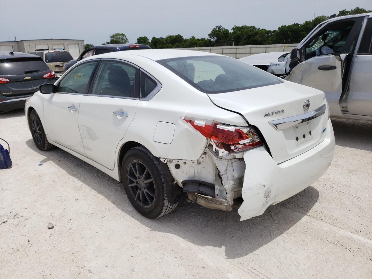 Photo 3 from auction – 2014 NISSAN ALTIMA 2.5 with VIN 1N4AL3AP4EN367654