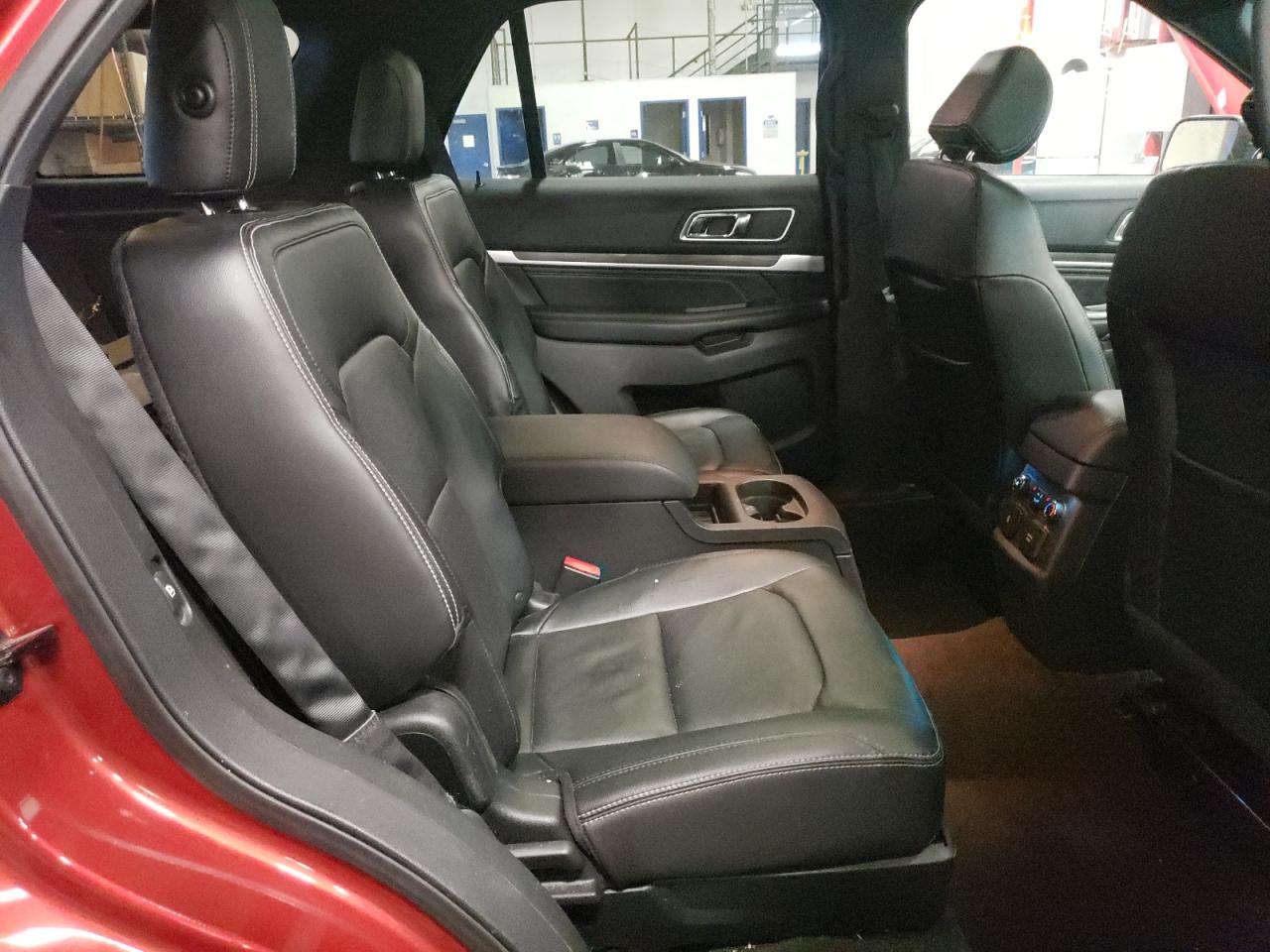 Photo 6 from auction – 2016 FORD EXPLORER L with VIN 1FM5K8F80GGA07507