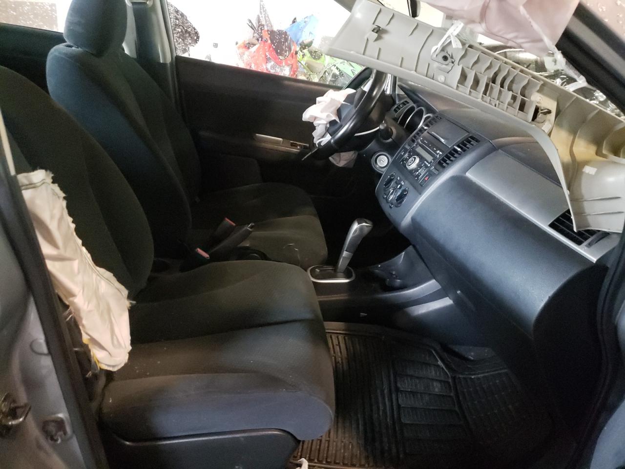 Photo 5 from auction – 2011 NISSAN VERSA S with VIN 3N1BC1AP0BL409402