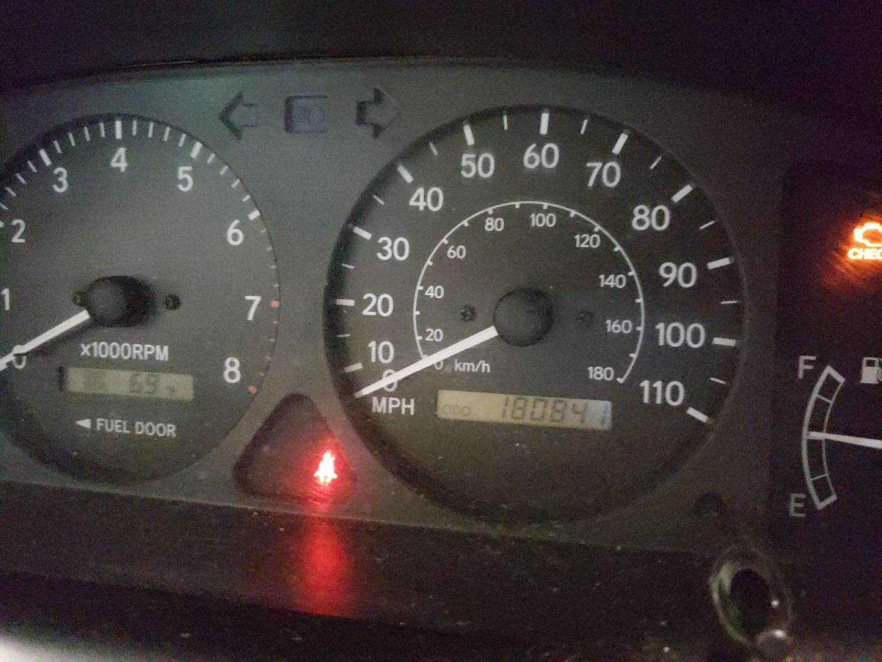 Photo 8 from auction – 2001 TOYOTA COROLLA CE with VIN 1NXBR12E01Z479393