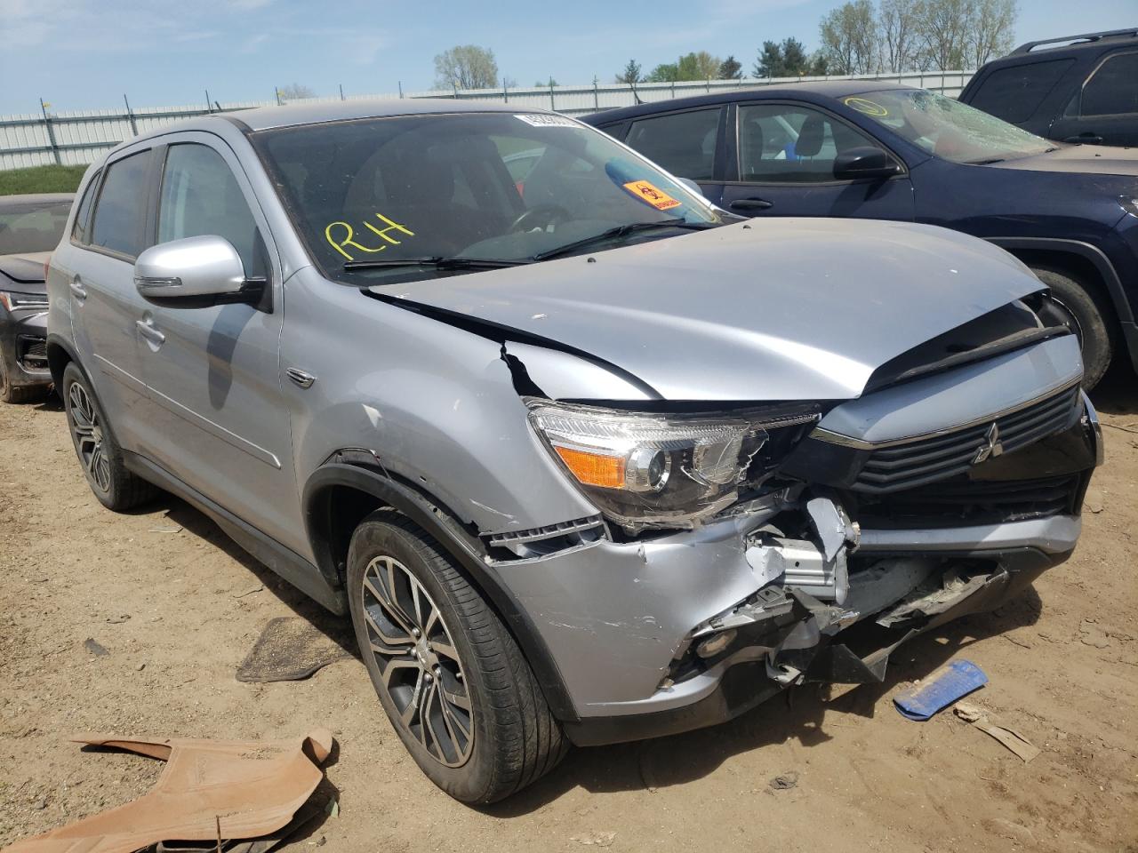 MITSUBISHI OUTLANDER 2016 with VIN JA4AR3AW3GZ046422 - Photo from auction