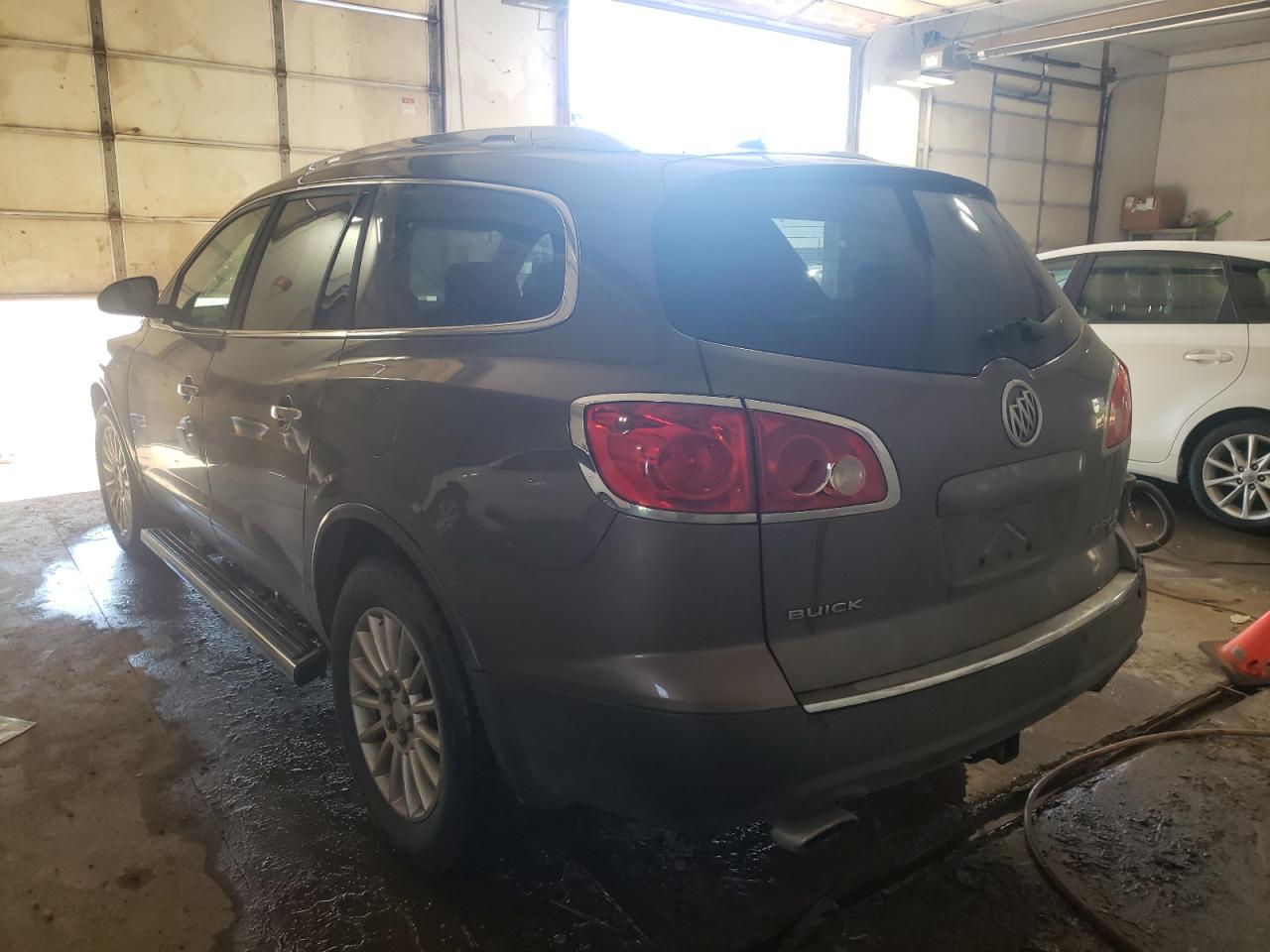 Photo 3 from auction – 2008 BUICK ENCLAVE CX with VIN 5GAEV23738J105554