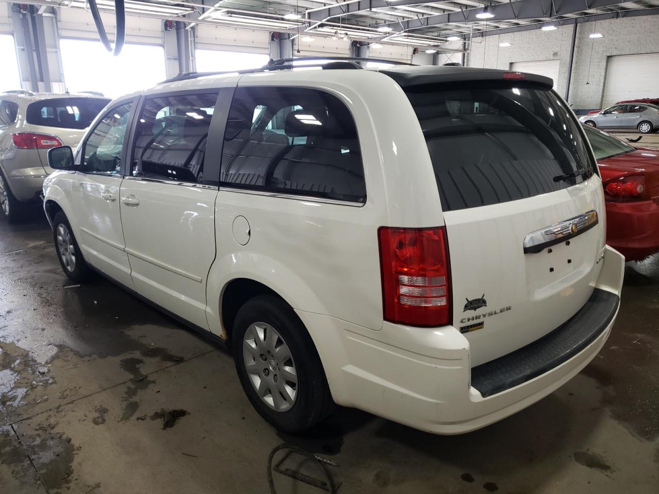 Photo 3 from auction – 2010 CHRYSLER TOWN & COU with VIN 2A4RR4DE5AR322824