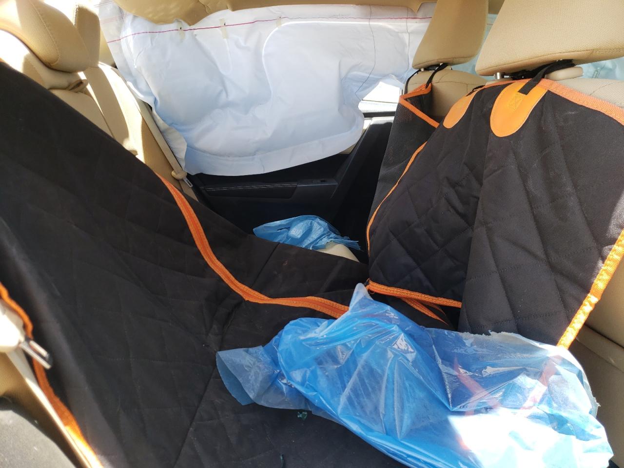 Photo 6 from auction – 2018 TOYOTA COROLLA L with VIN 5YFBURHEXJP749493