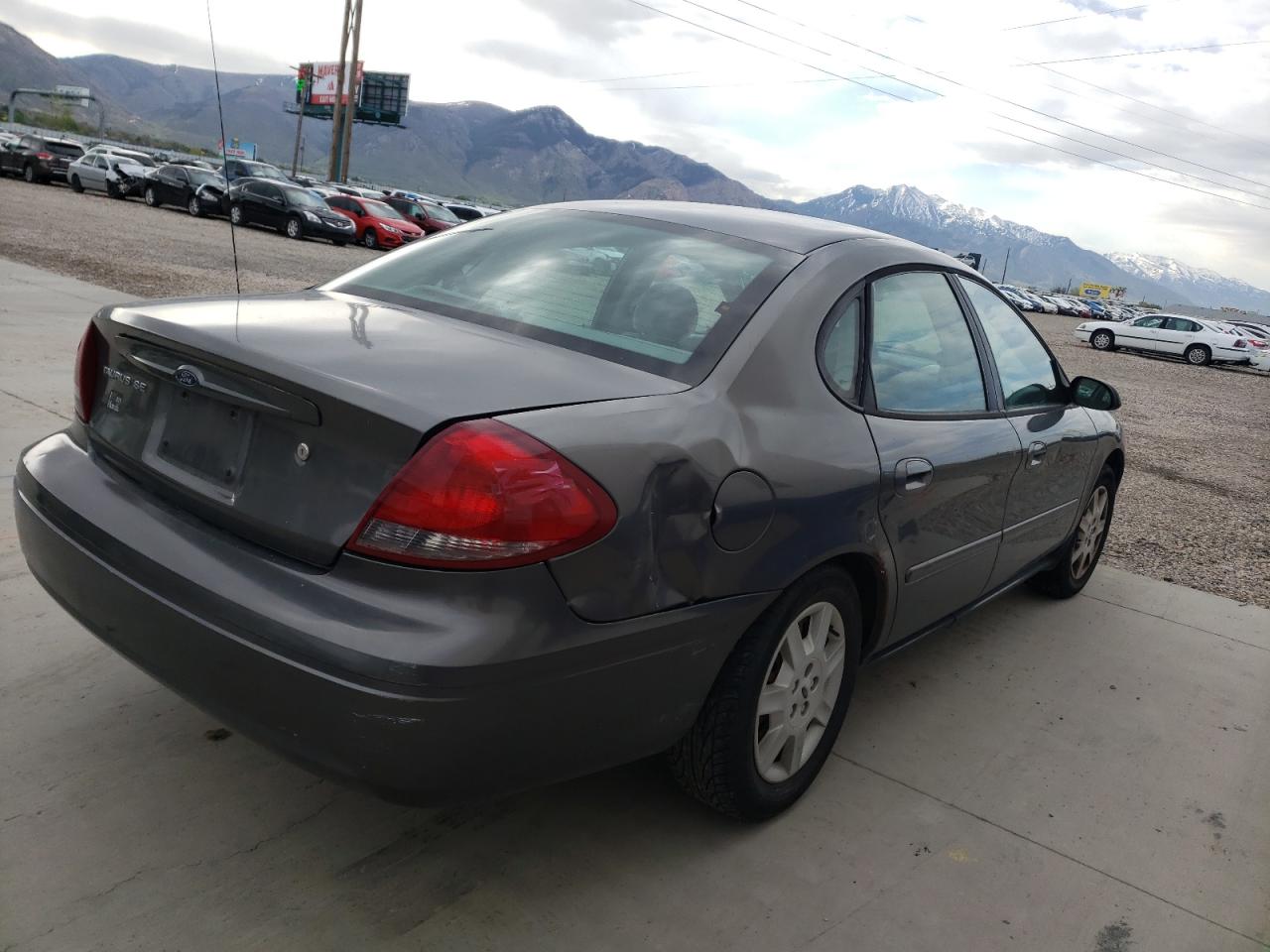 Photo 4 from auction – 2005 FORD TAURUS SE with VIN 1FAHP53U15A248808