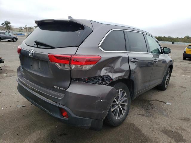 Photo 4 from auction – 2018 TOYOTA HIGHLANDER with VIN 5TDJZRFH8JS493565