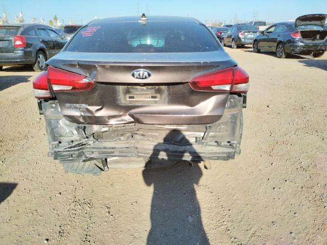 Photo 9 from auction – 2018 KIA FORTE LX with VIN 3KPFL4A79JE208147