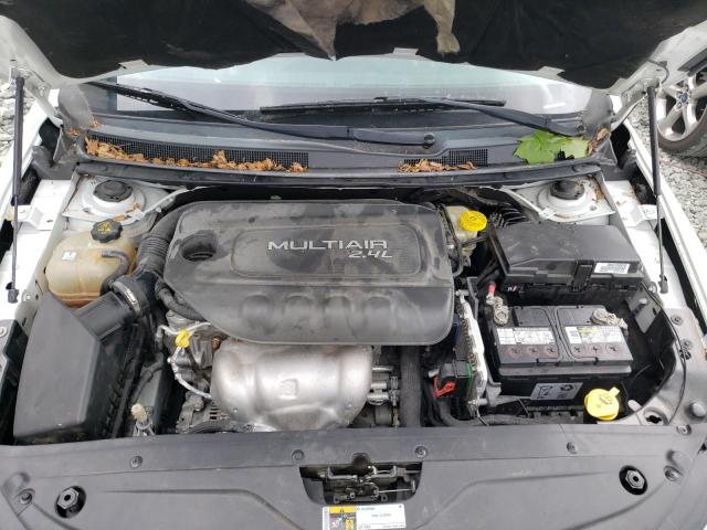 Photo 7 from auction – 2015 CHRYSLER 200 LIMITE with VIN 1C3CCCAB5FN554950