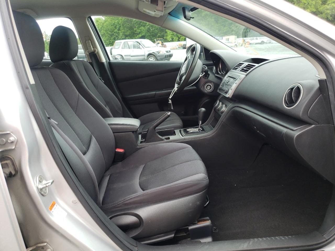 Photo 5 from auction – 2011 MAZDA 6 I with VIN 1YVHZ8BH3B5M18689