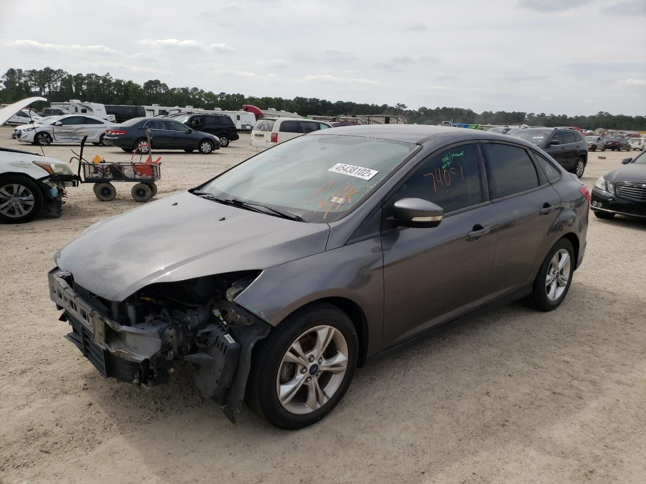 Photo 2 from auction – 2014 FORD FOCUS SE with VIN 1FADP3F27EL348574