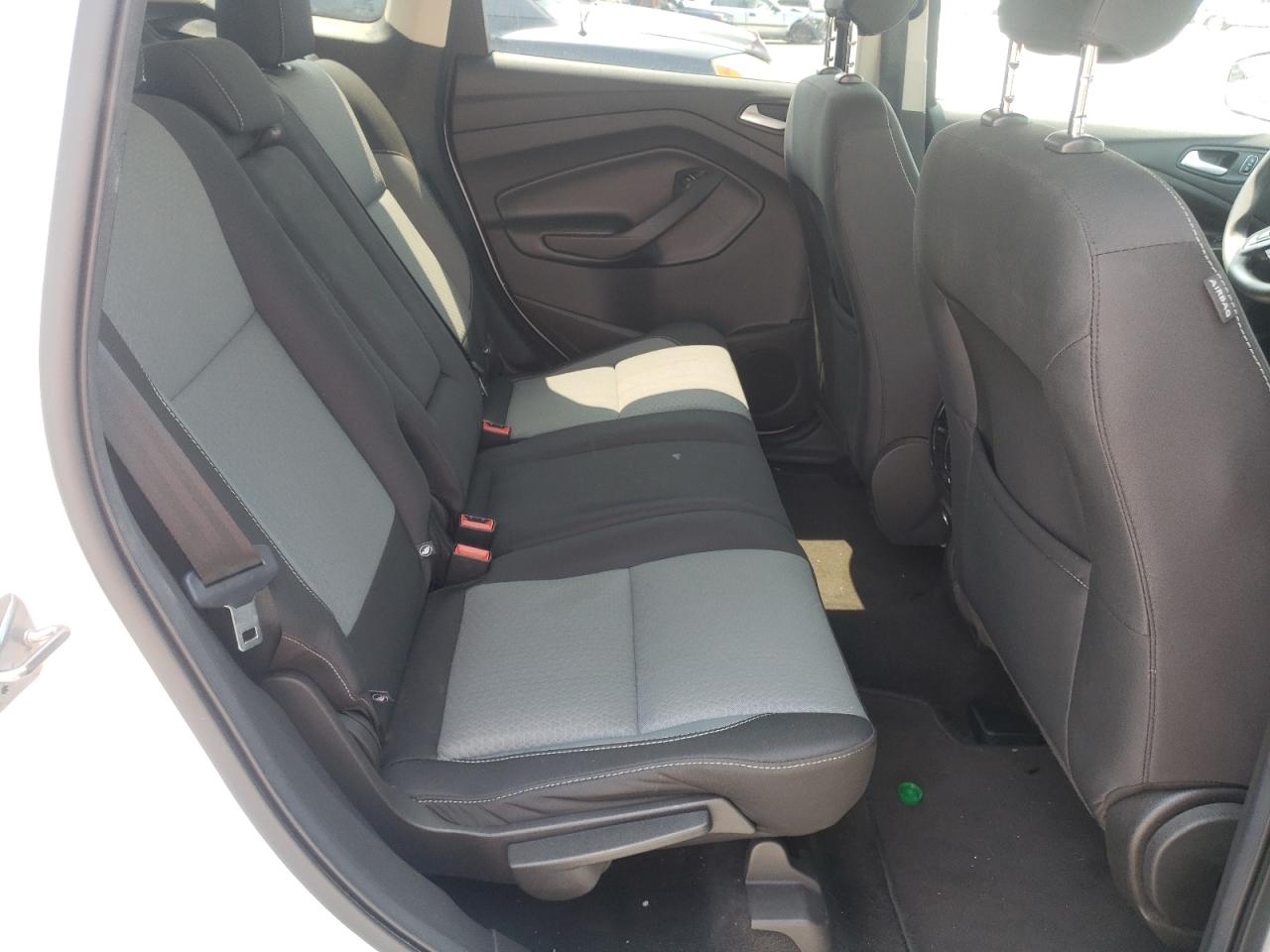Photo 6 from auction – 2019 FORD ESCAPE SE with VIN 1FMCU9GD5KUA45912