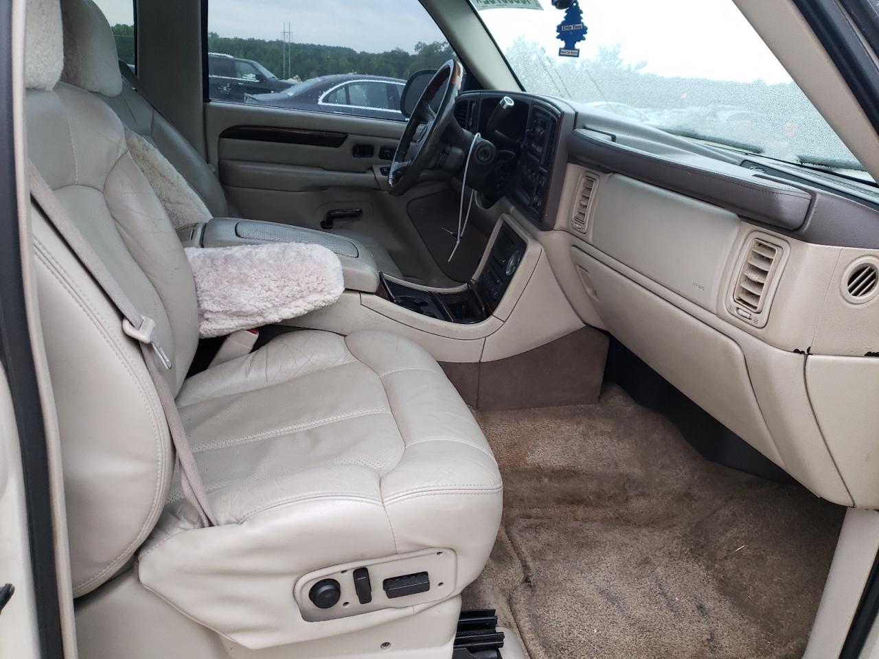 Photo 5 from auction – 2002 CADILLAC ESCALADE L with VIN 1GYEC63T82R159914