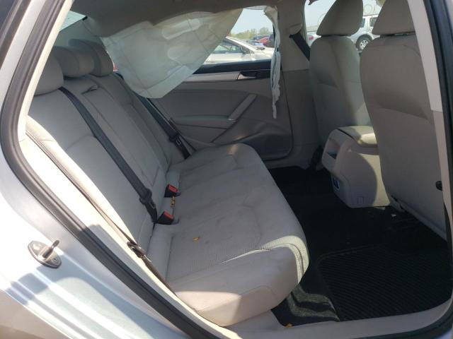 Photo 6 from auction – 2016 VOLKSWAGEN PASSAT S with VIN 1VWAT7A37GC045004