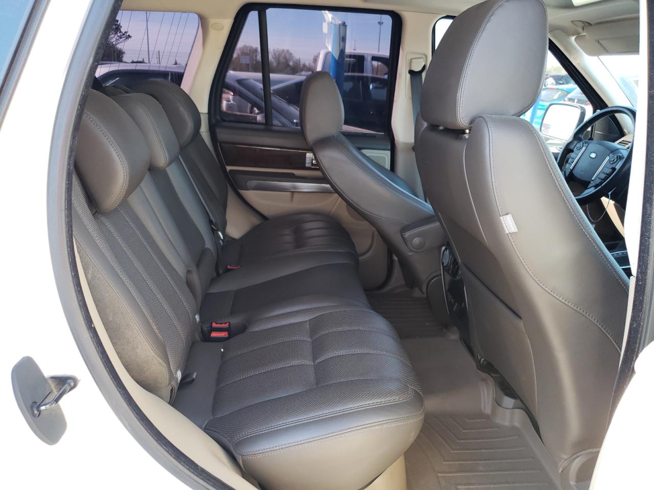 Photo 6 from auction – 2011 LAND ROVER RANGE ROVE with VIN SALSH2E41BA706991