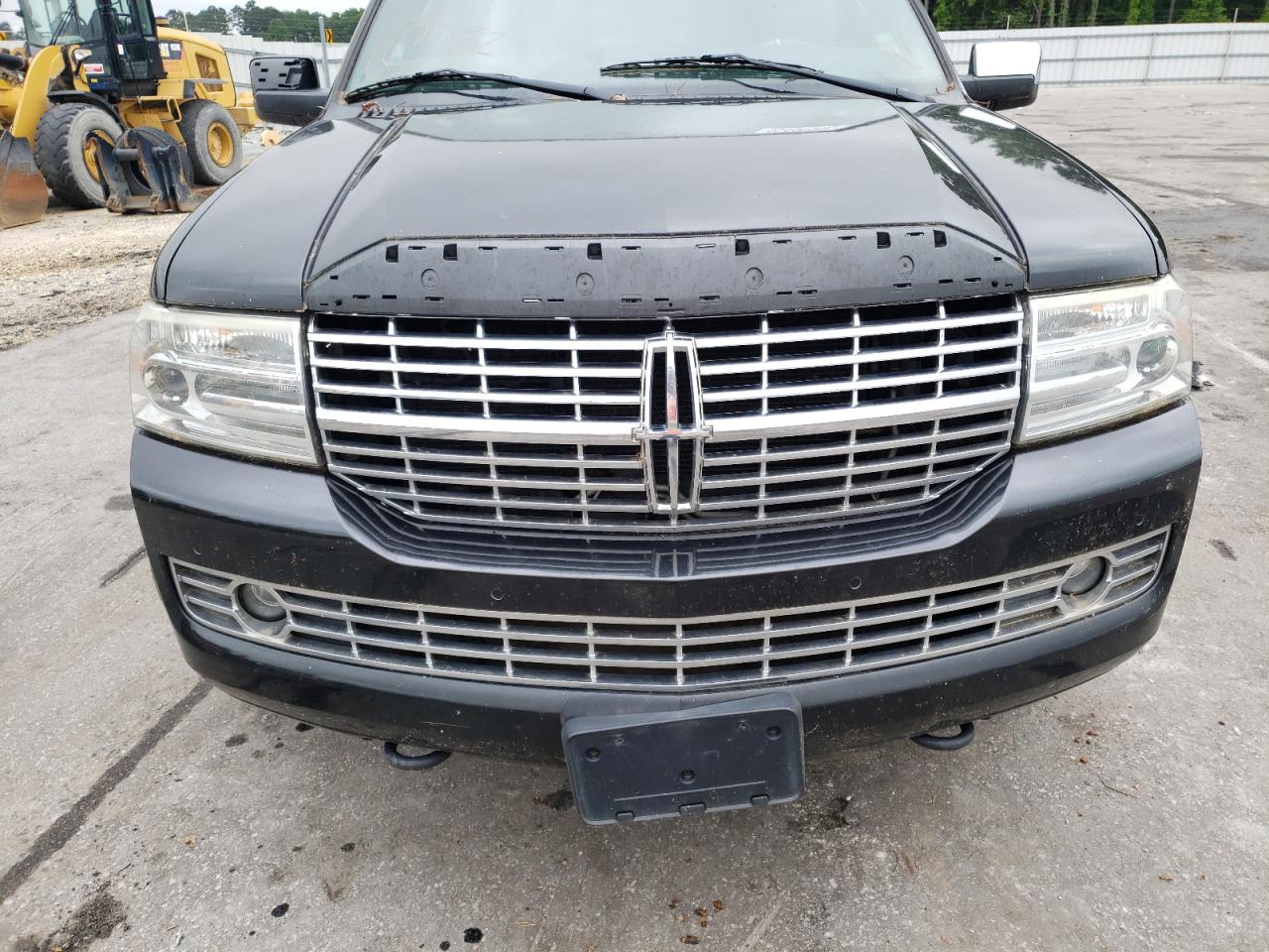 Photo 9 from auction – 2010 LINCOLN NAVIGATOR with VIN 5LMJJ2J58AEJ04532