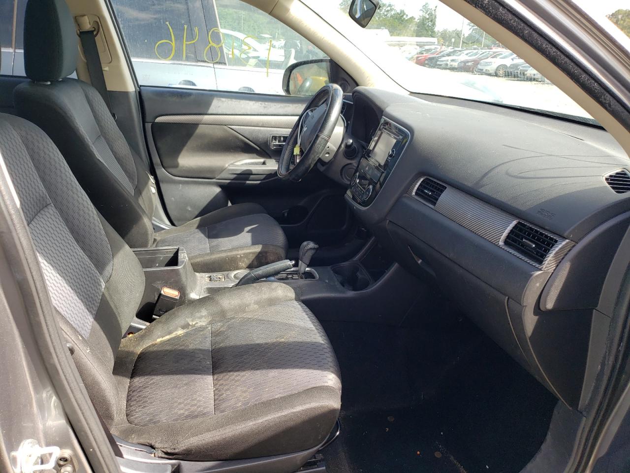 Photo 5 from auction – 2014 MITSUBISHI OUTLANDER with VIN JA4AD3A30EZ006722