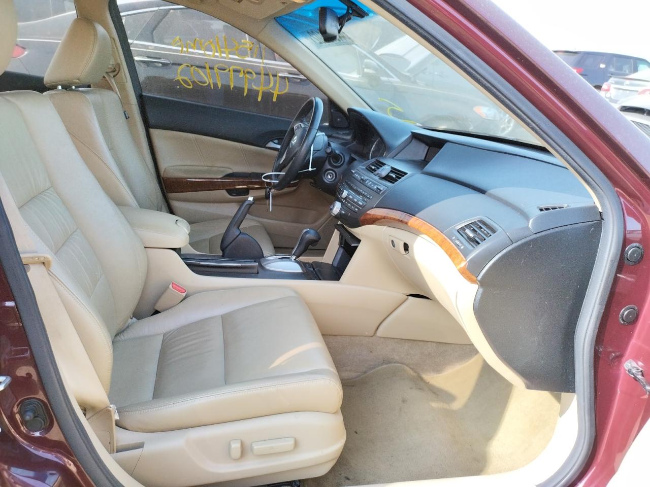 Photo 5 from auction – 2011 HONDA ACCORD EXL with VIN 1HGCP3F85BA001652