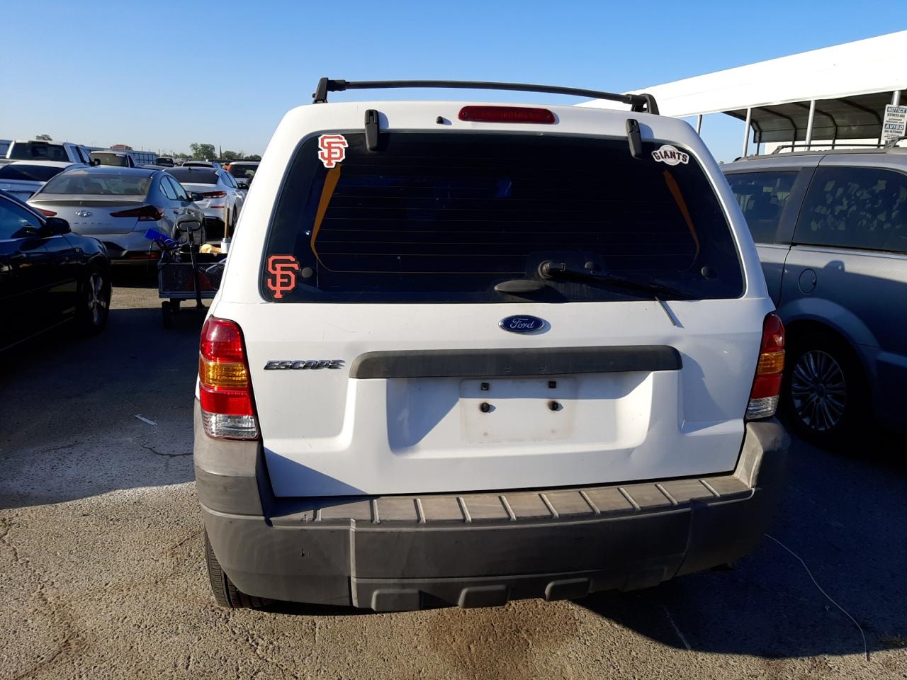 Photo 9 from auction – 2007 FORD ESCAPE XLS with VIN 1FMCU02Z57KA75199