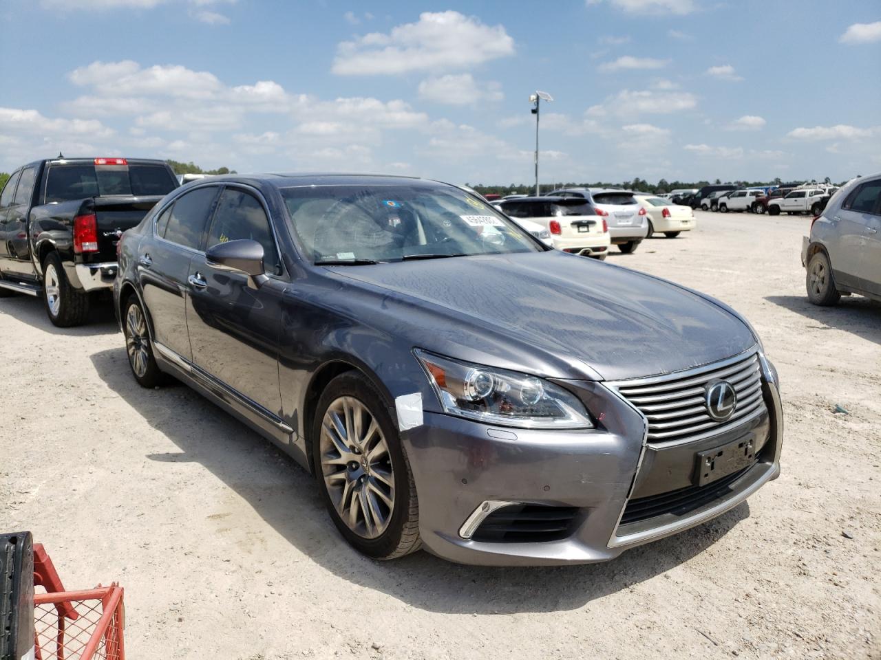 LEXUS LS 460 2017 with VIN JTHBL5EF8H5145424 - Photo from auction
