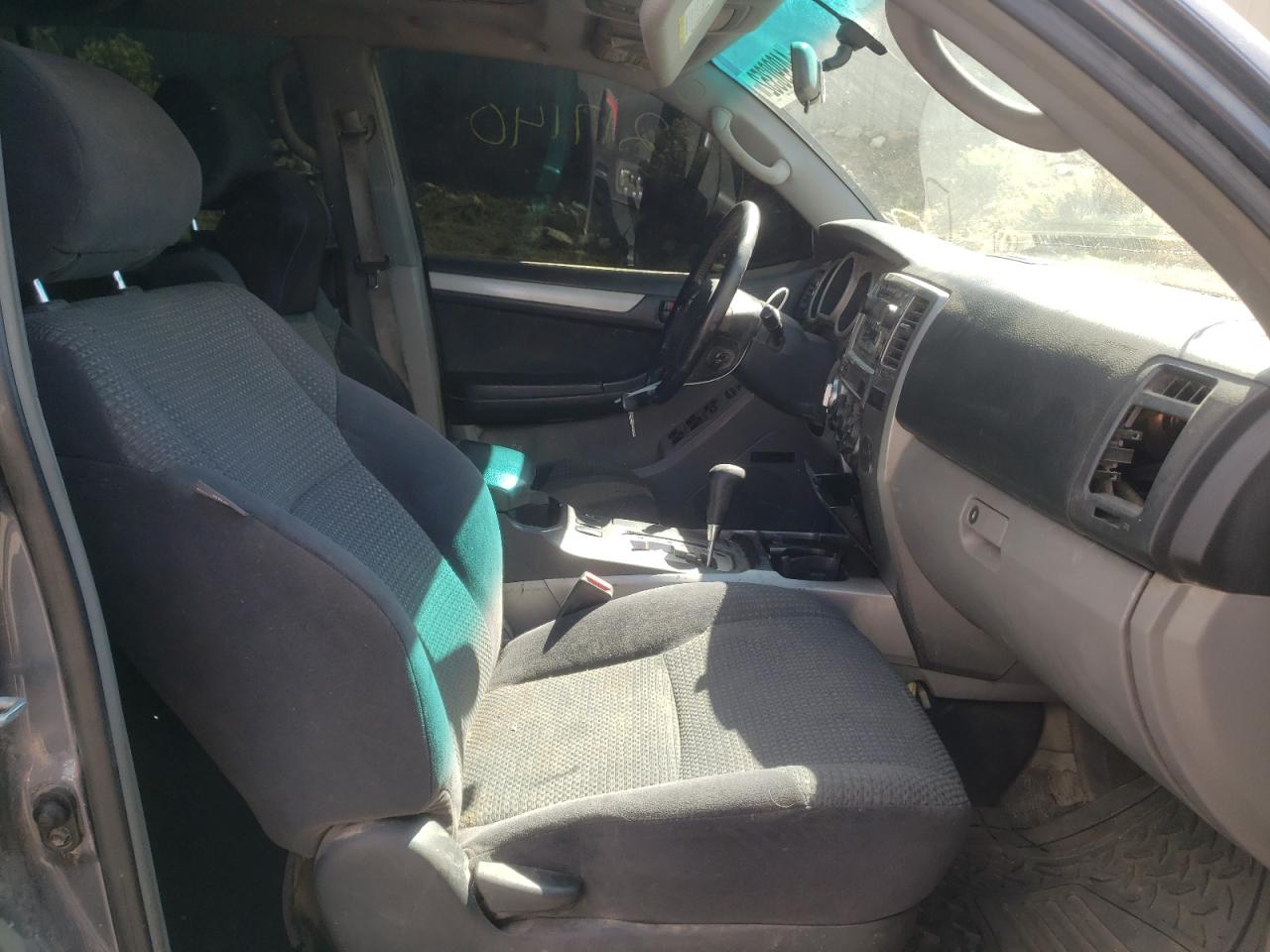 Photo 5 from auction – 2003 TOYOTA 4RUNNER SR with VIN JTEBT14R830006479