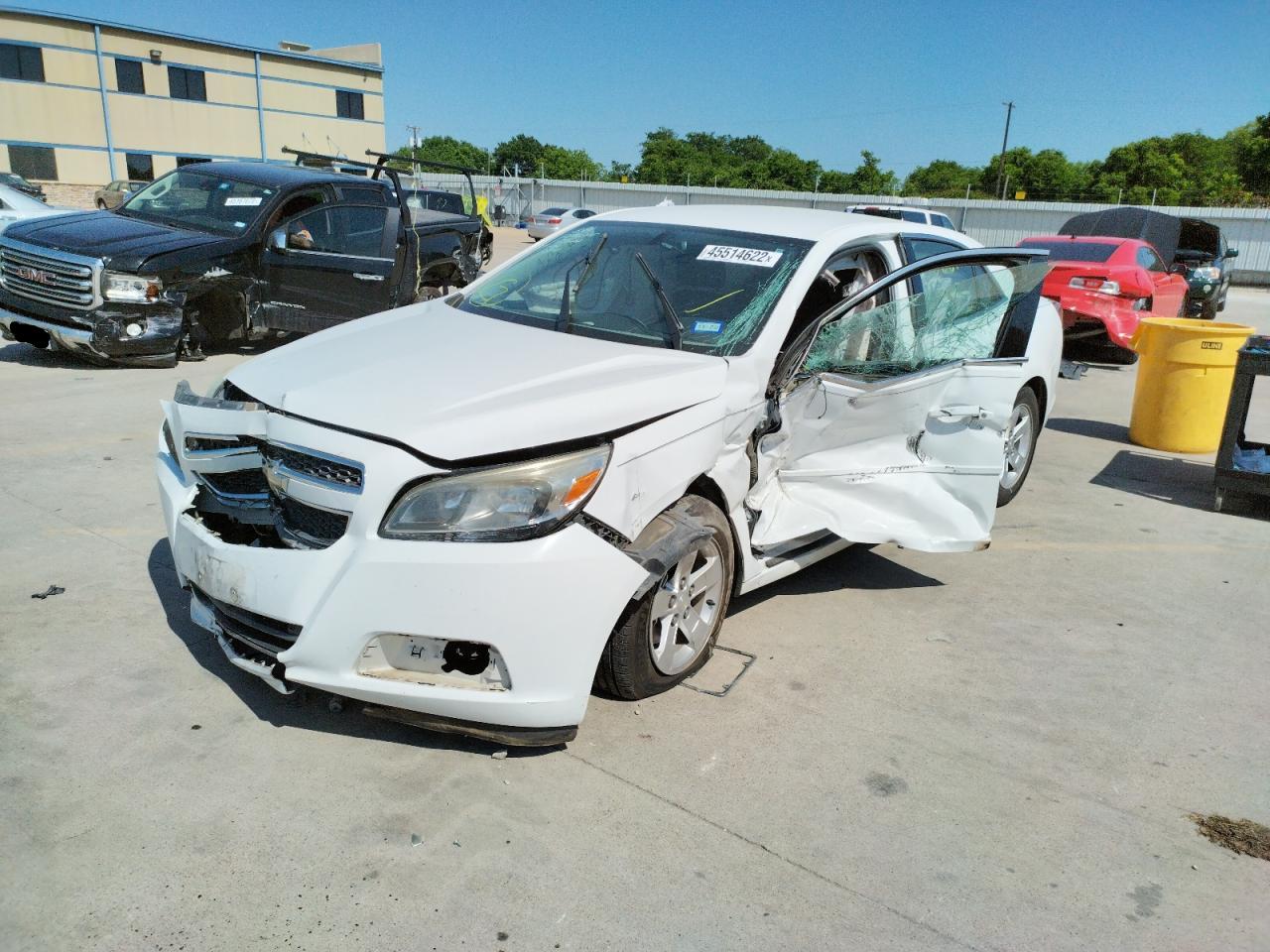 Photo 2 from auction – 2013 CHEVROLET MALIBU LS with VIN 1G11B5SA0DF131670