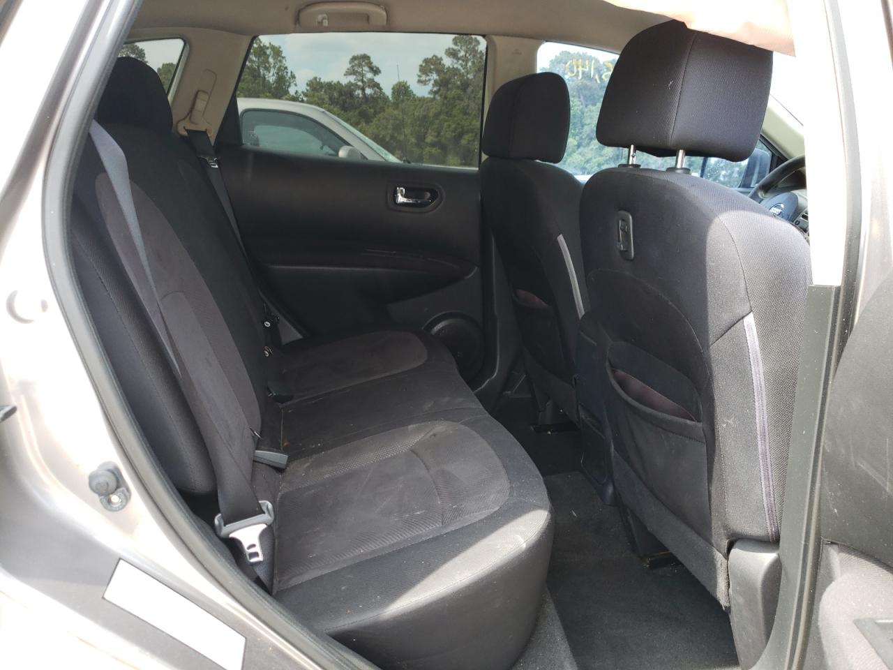 Photo 6 from auction – 2011 NISSAN ROGUE S with VIN JN8AS5MT1BW565118