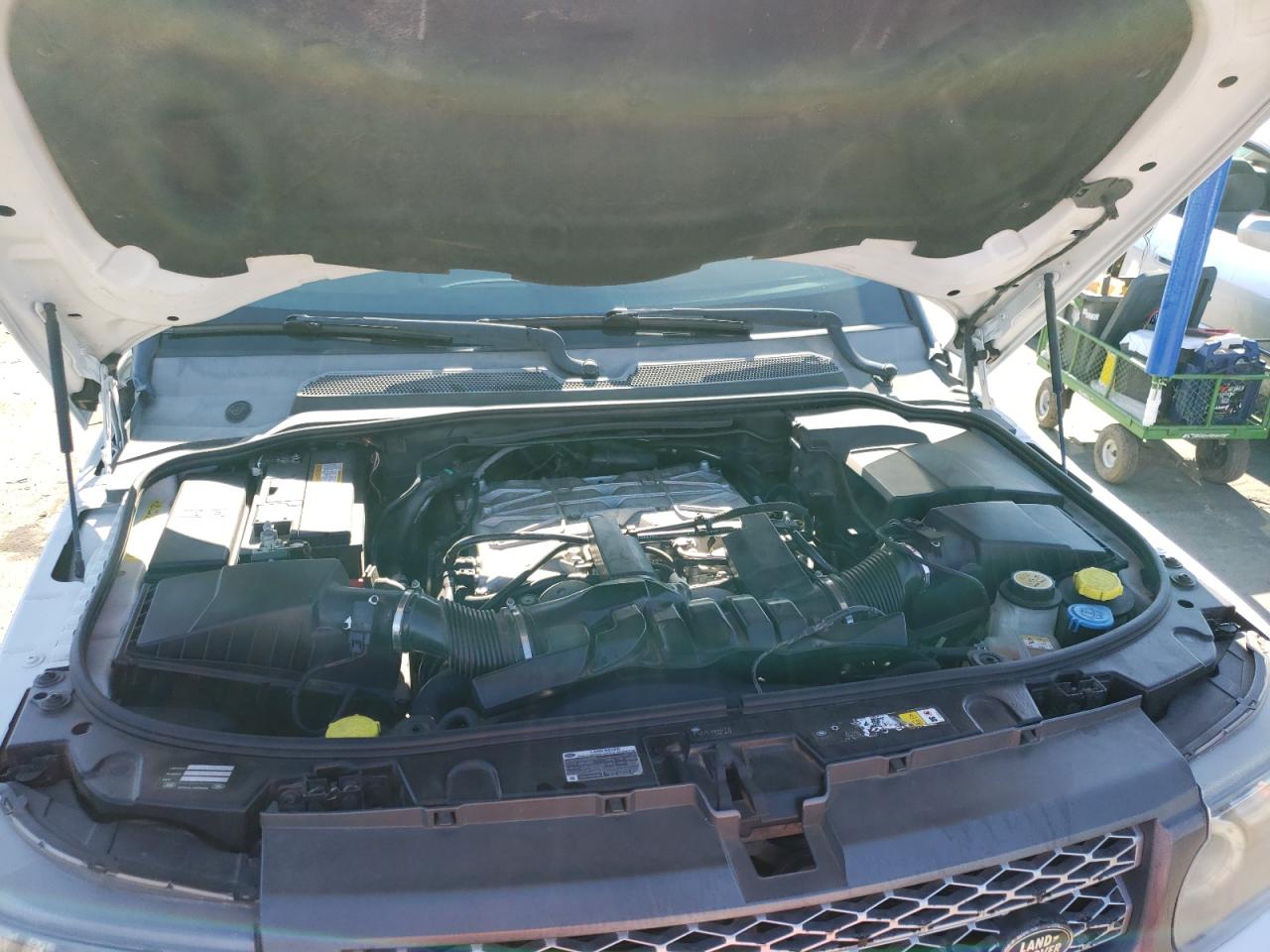 Photo 7 from auction – 2011 LAND ROVER RANGE ROVE with VIN SALSH2E41BA706991