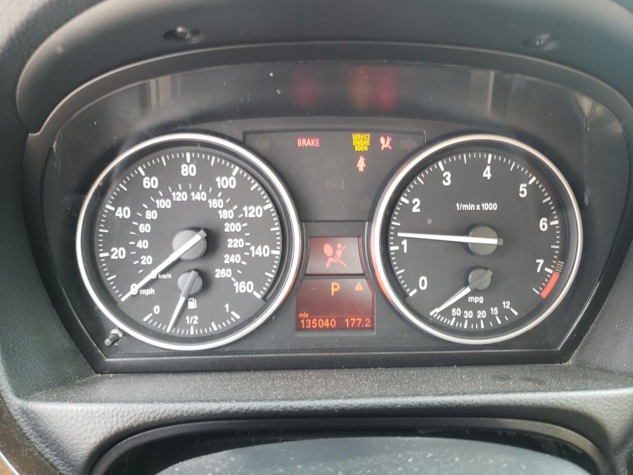 Photo 8 from auction – 2011 BMW 328 I with VIN WBAPH7G53BNM58524