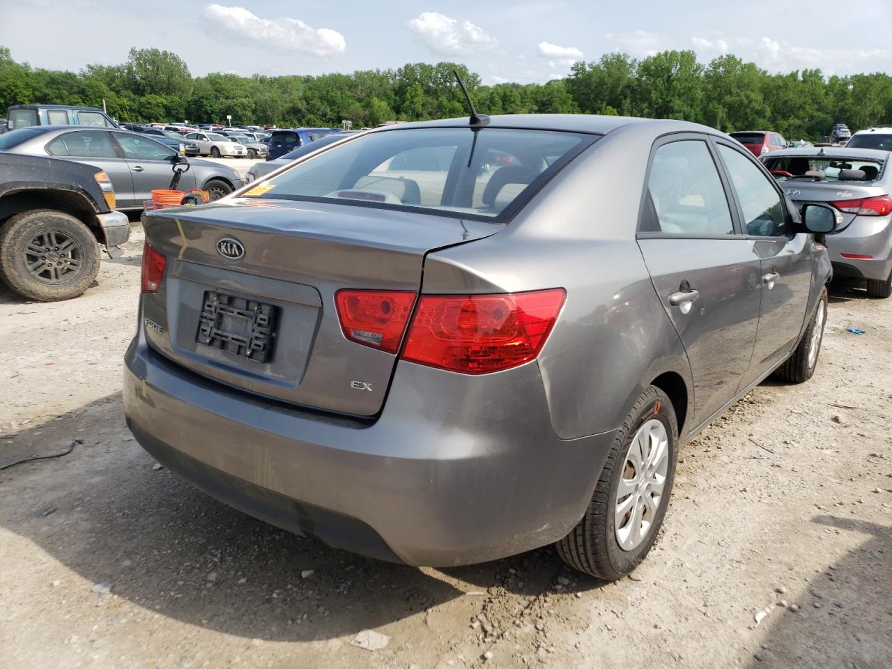 Photo 4 from auction – 2010 KIA FORTE EX with VIN KNAFU4A22A5050762