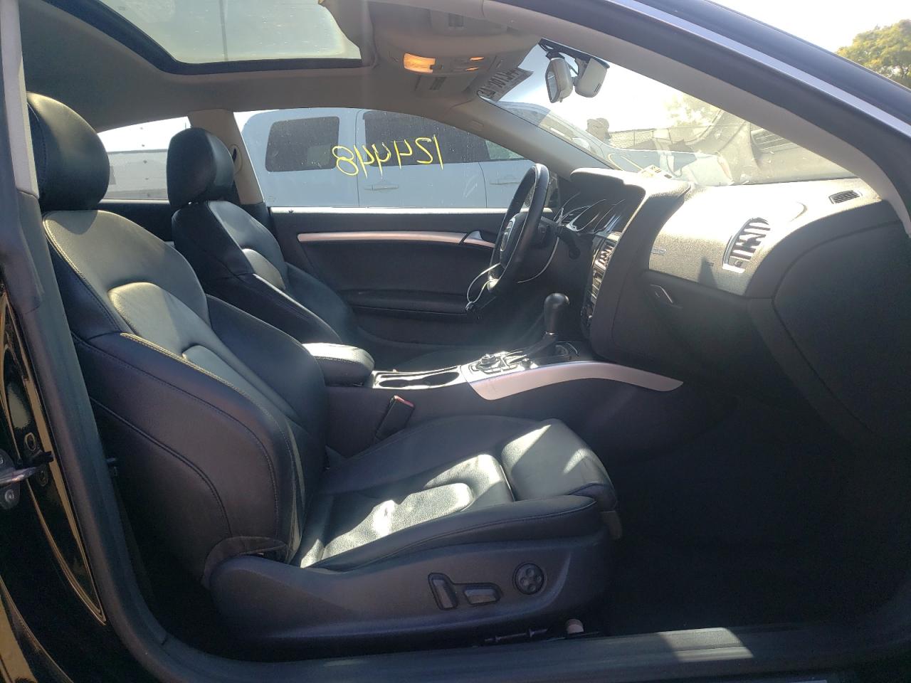 Photo 5 from auction – 2010 AUDI A5 PREMIUM with VIN WAULFAFR2AA003711