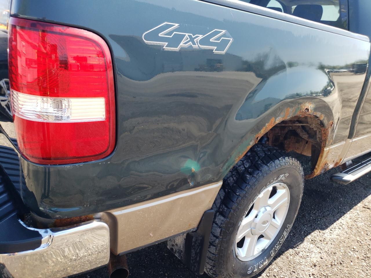 Photo 9 from auction – 2004 FORD F150 SUPER with VIN 1FTPW145X4KD28786
